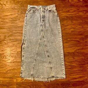 Levi’s Strauss Premium Side Slit Raw Hem Icon Long Skirt NWOT Women's Size 27/4